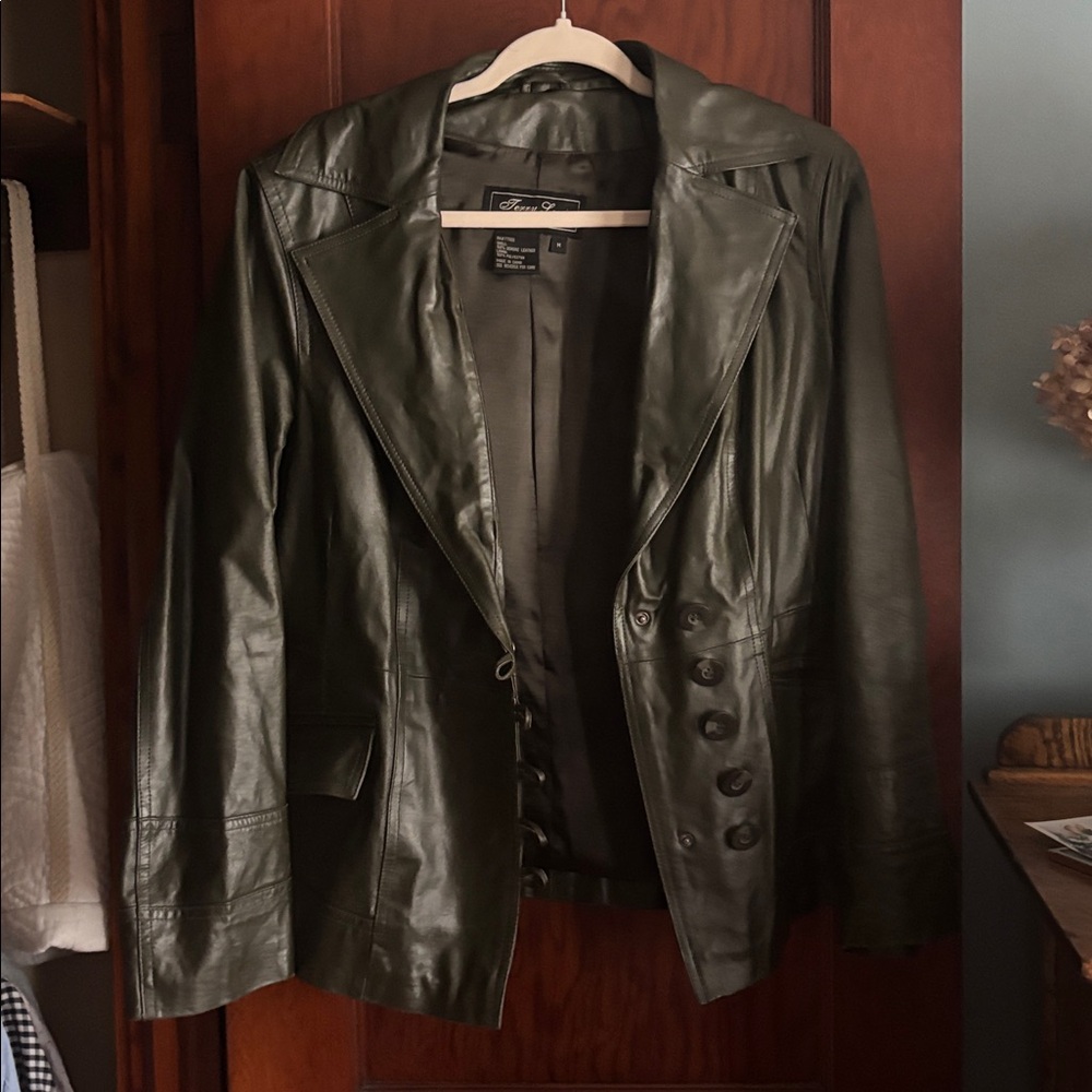Vintage Genuine Leather Jacket Women's Medium with Faux Fur Detachable Collar
